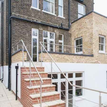 Pass The Keys - Spacious Flat With Private Sun Terrace In South East Londen Buitenkant foto