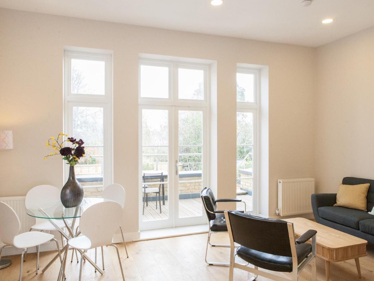 Pass The Keys - Spacious Flat With Private Sun Terrace In South East Londen Buitenkant foto